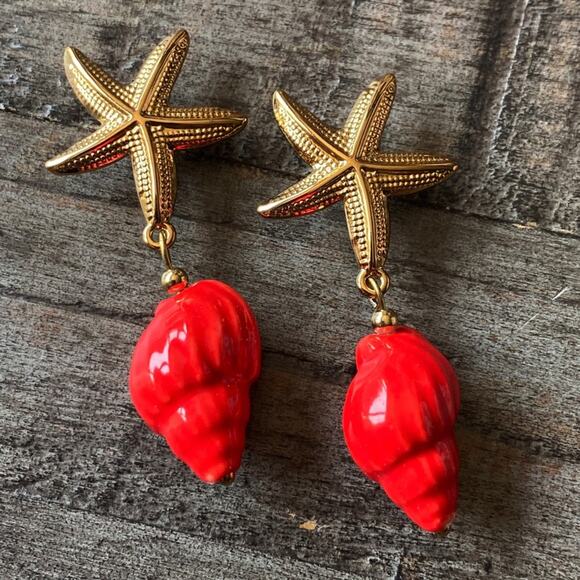 Free People Jewelry - NEW Gold Starfish & Red Shell Dangle Earrings